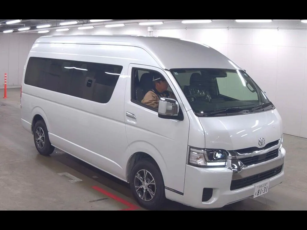 TOYOTA HIACE WAGON 4D GRAND CABIN