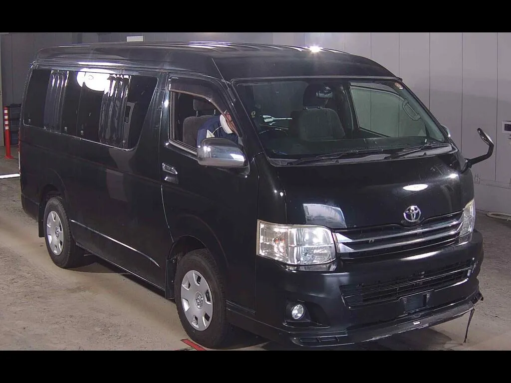 TOYOTA HIACE WAGON 4D 4WD GL