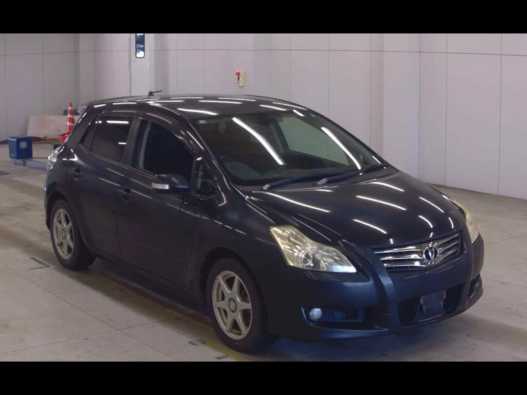 TOYOTA BLADE BASE GRADE