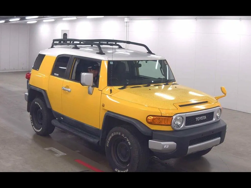 TOYOTA FJ CRUISER 4WD OFF-ROAD PACKAGE
