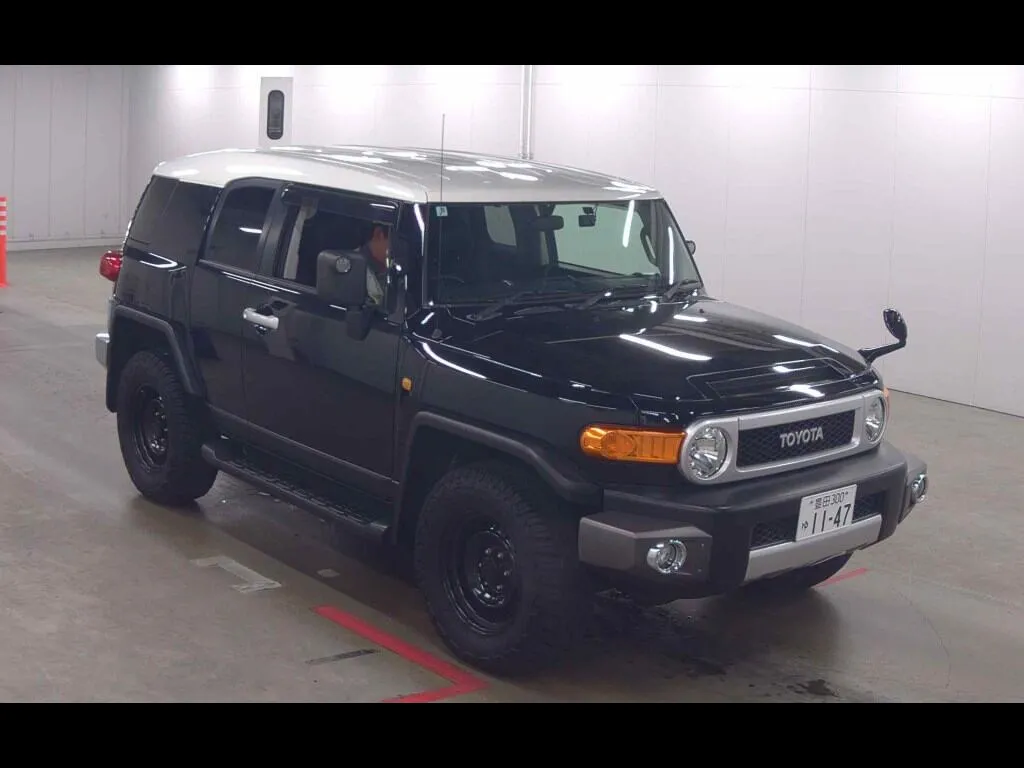 TOYOTA FJ CRUISER 4WD BASE GRADE
