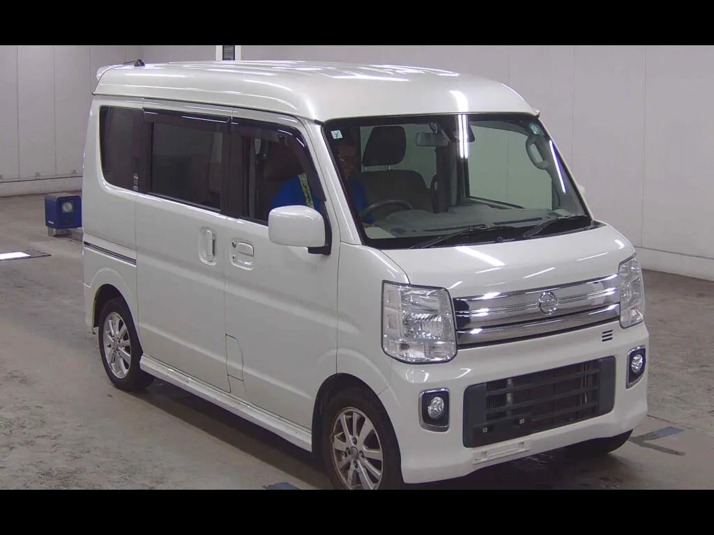 NISSAN NV100CLIPPER RIO E