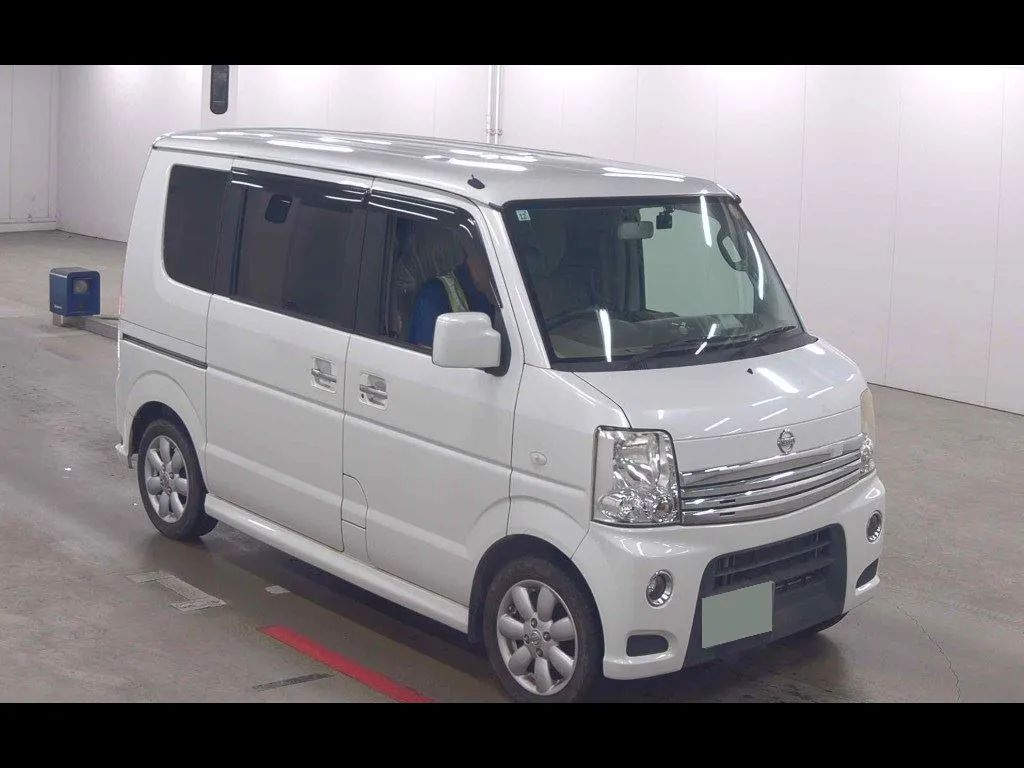 NISSAN NV100CLIPPER RIO E