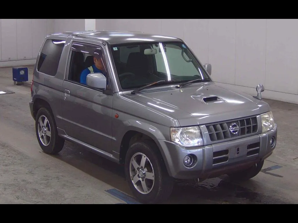 NISSAN KIX 3D 4WD RX