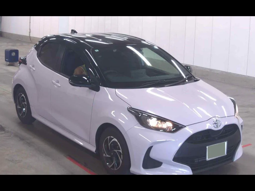 TOYOTA YARIS X
