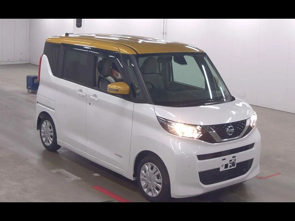 NISSAN ROOX X