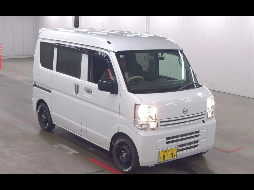NISSAN NV100CLIPPER VAN 4WD DX