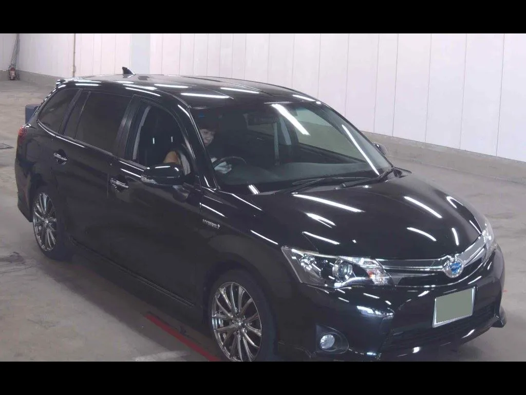 TOYOTA COROLLA FIELDER HYBRID G AERO TOURER W×B