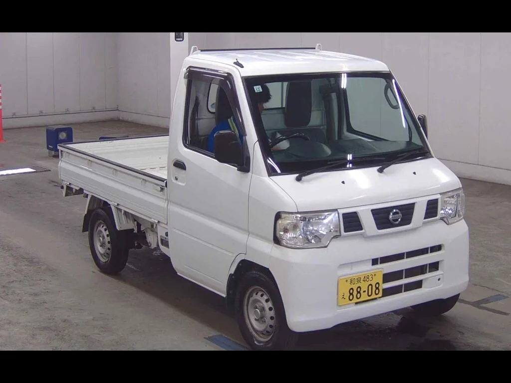 NISSAN CLIPPER TRUCK 4WD SD