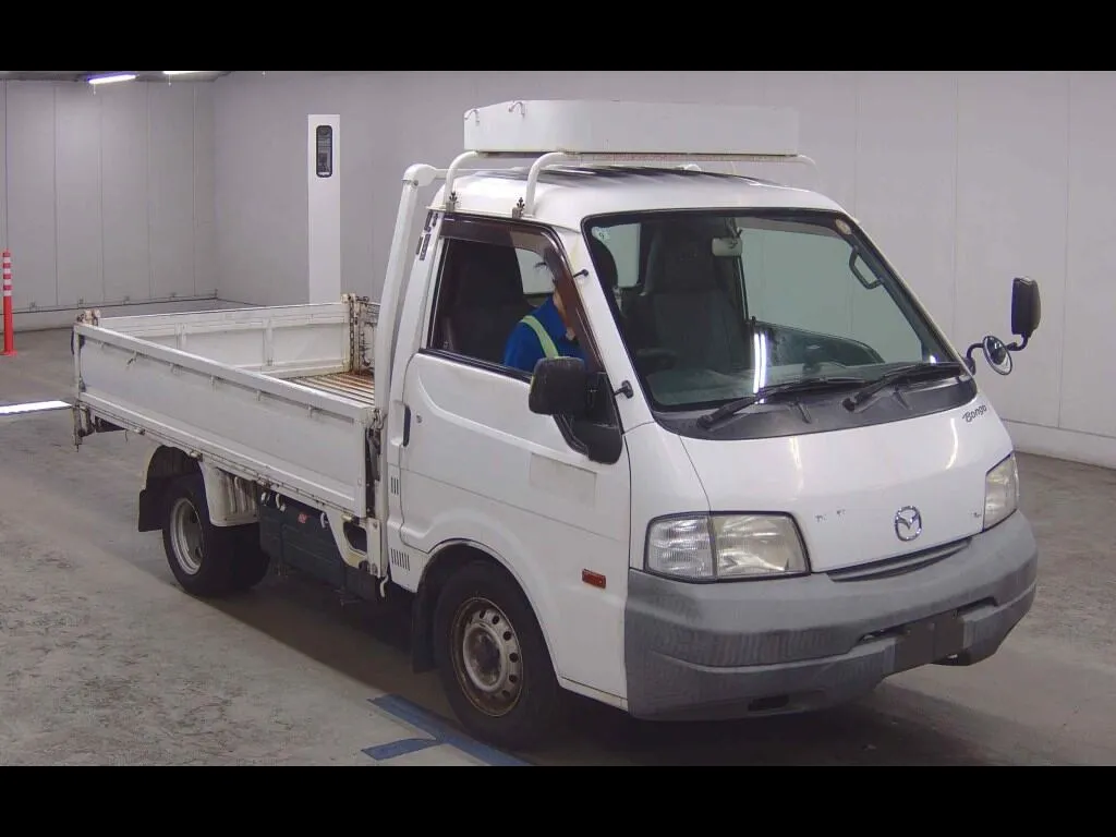 MAZDA BONGO TRUCK DX