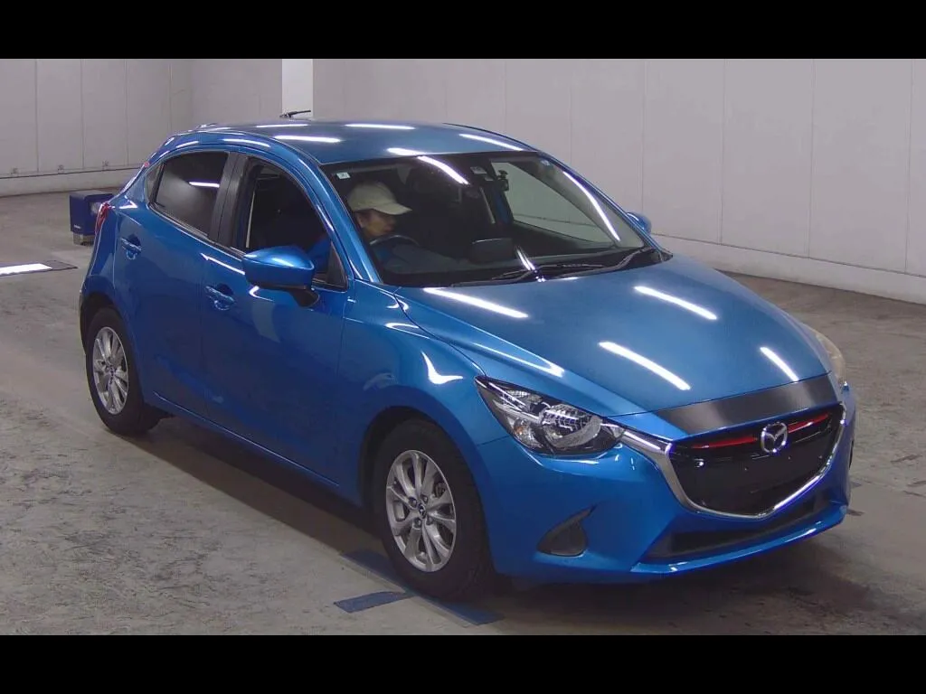 MAZDA DEMIO 5D XD