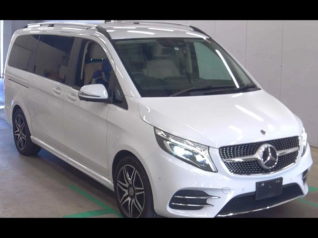 MERCEDES BENZ V-CLASS 5D V220D AVANTGARDE LONG AMG LINE