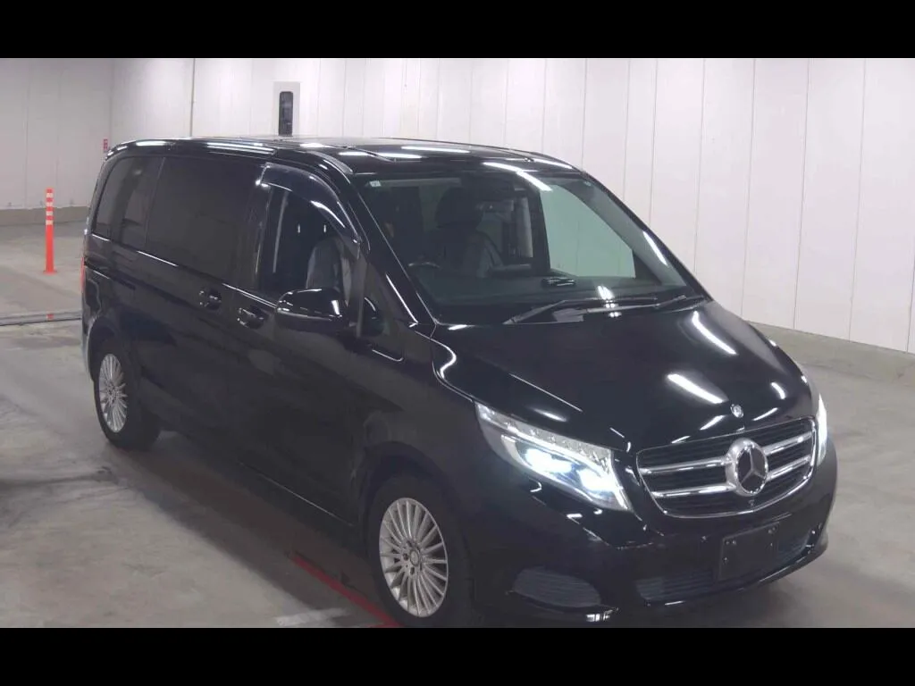 MERCEDES BENZ V-CLASS 5D V220D