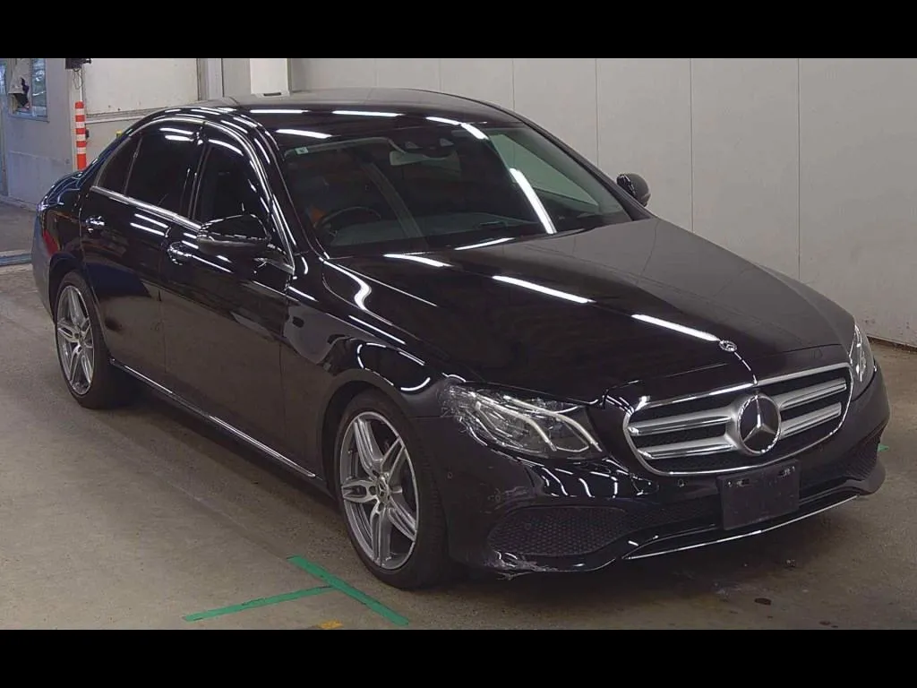 MERCEDES BENZ E-CLASS 4D E220D AVANTGARDE