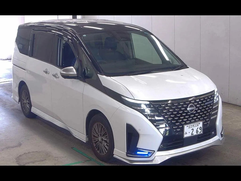 NISSAN SERENA 5D E-POWER AUTECH