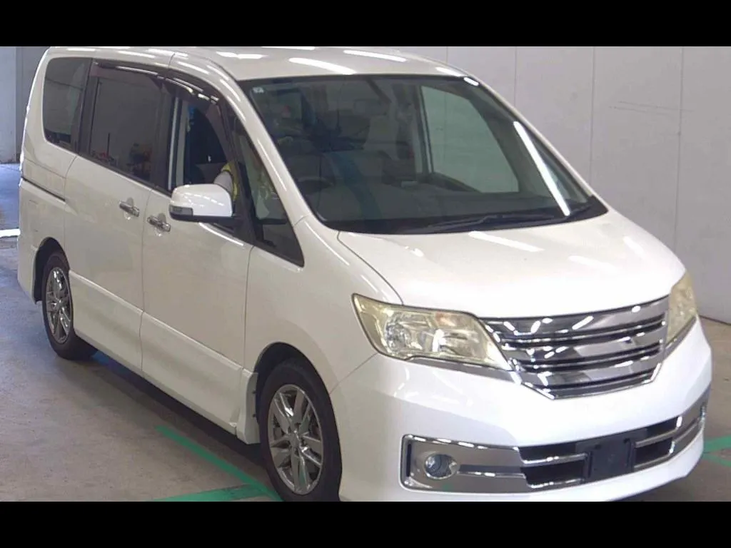 NISSAN SERENA 5D RIDER