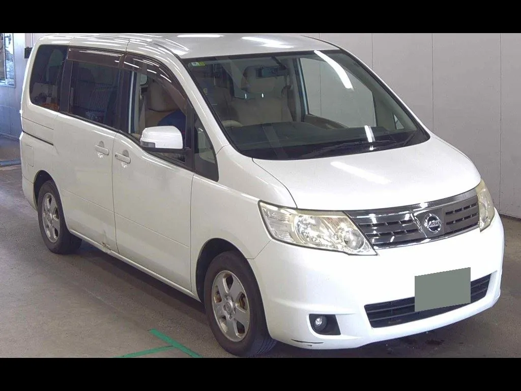 NISSAN SERENA 5D 20G