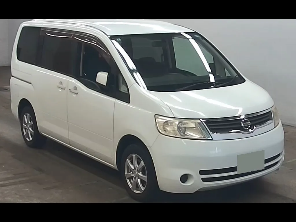 NISSAN SERENA 5D 4WD