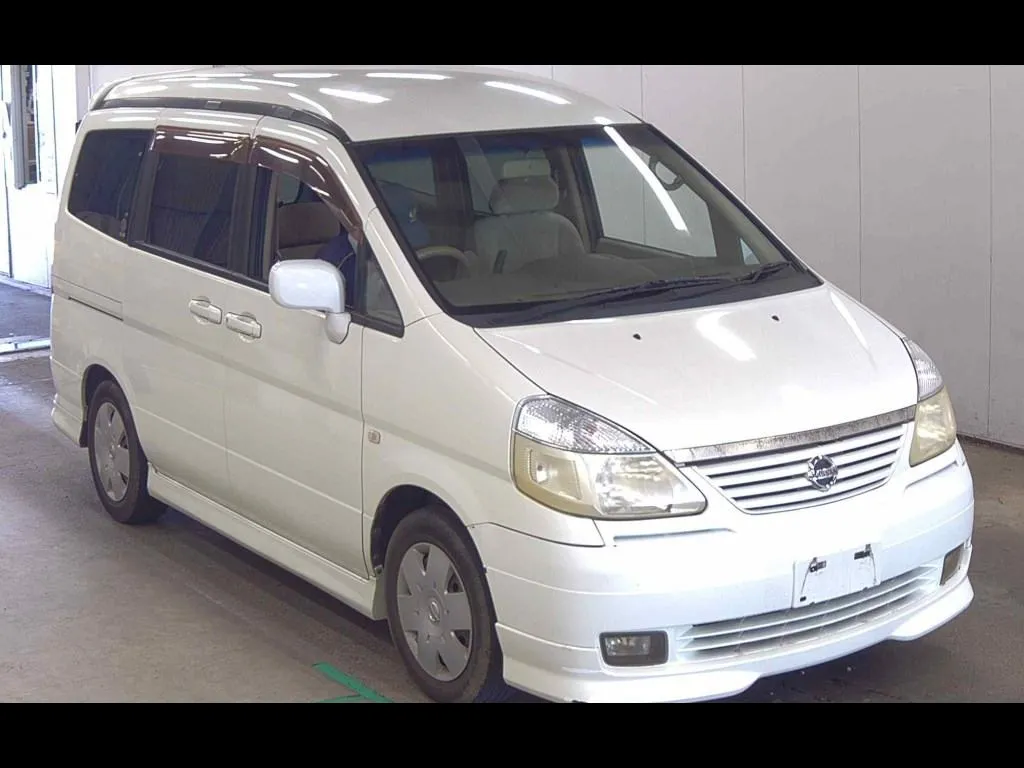 NISSAN SERENA 5D