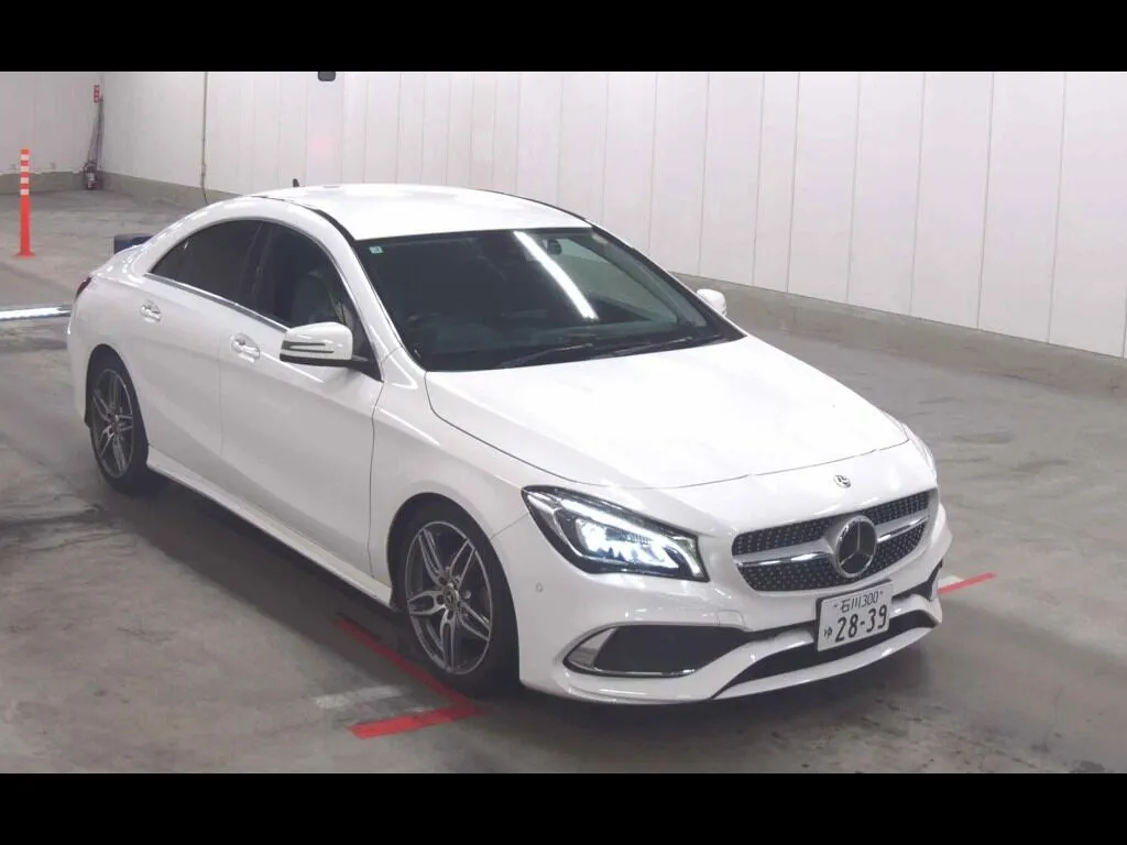 MERCEDES BENZ CLA-CLASS CLA180 AMG STYLE