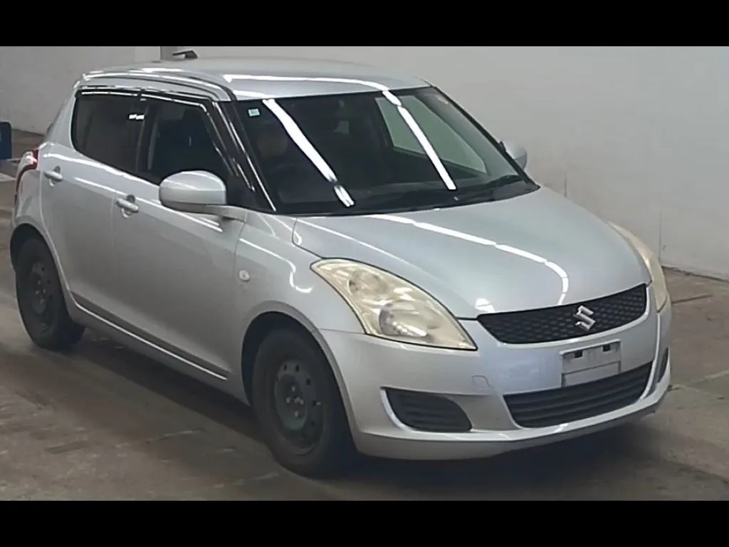 SUZUKI SWIFT 5D XG