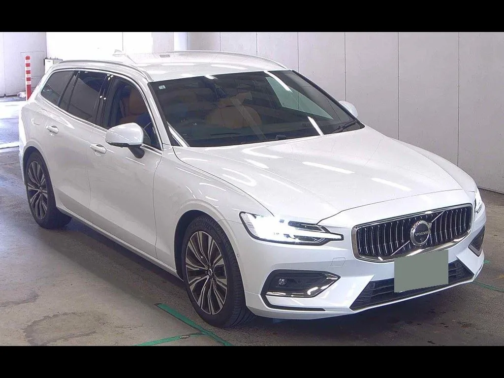 VOLVO V60 ULTRA B4