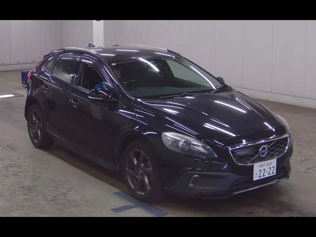 VOLVO V40 4WD OTHERS