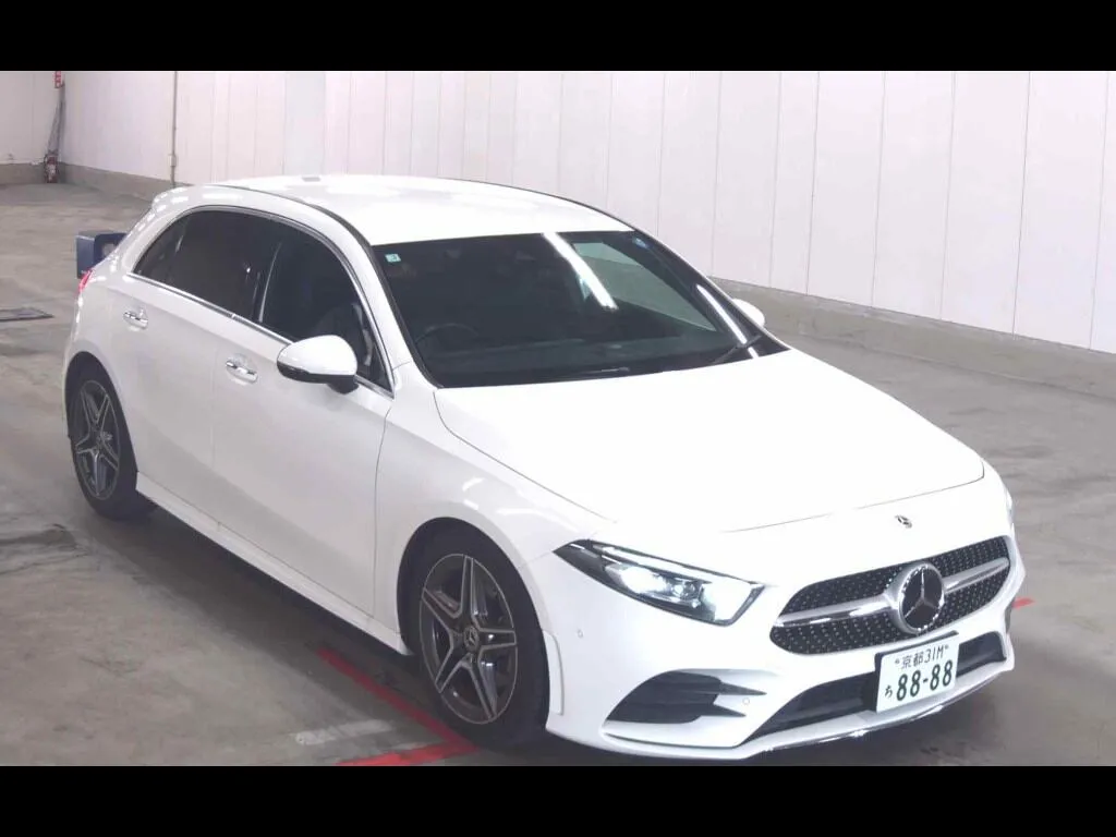 MERCEDES BENZ A-CLASS A200D AMG LINE