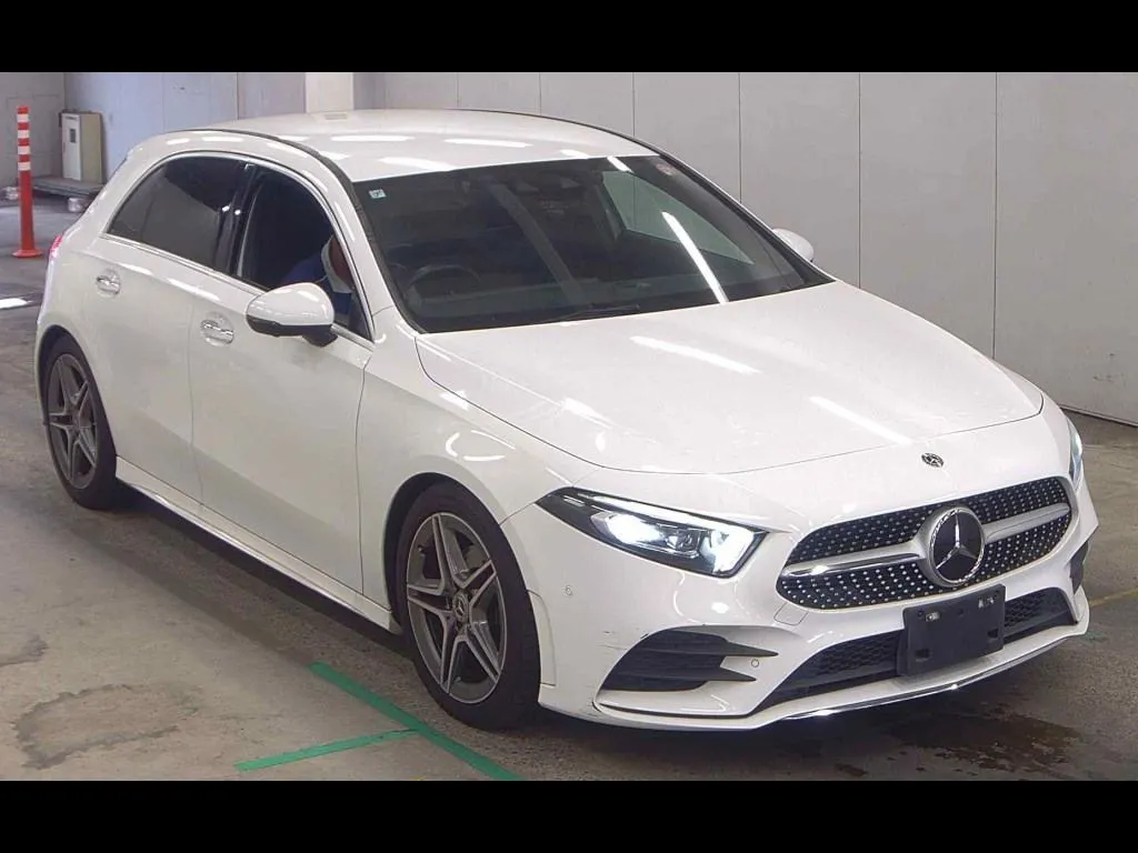 MERCEDES BENZ A-CLASS A200D AMG LINE