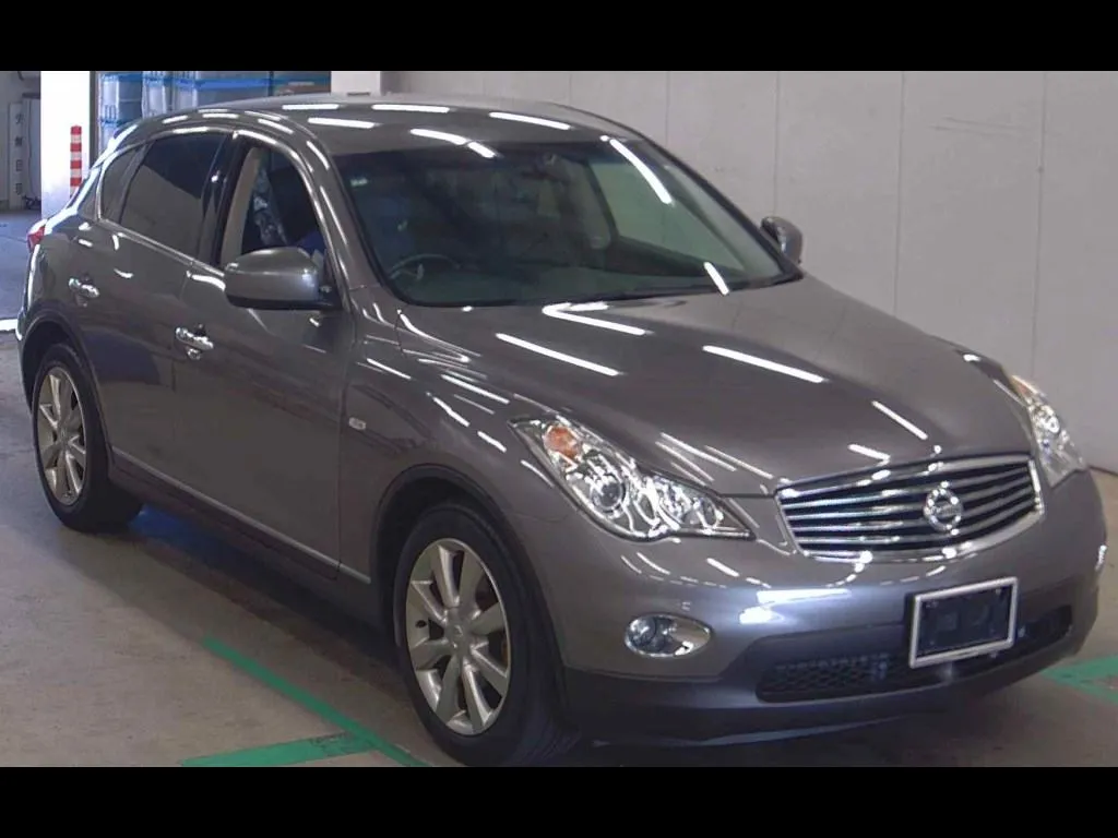NISSAN SKYLINE CROSSOVER 4WD 370GT FOUR