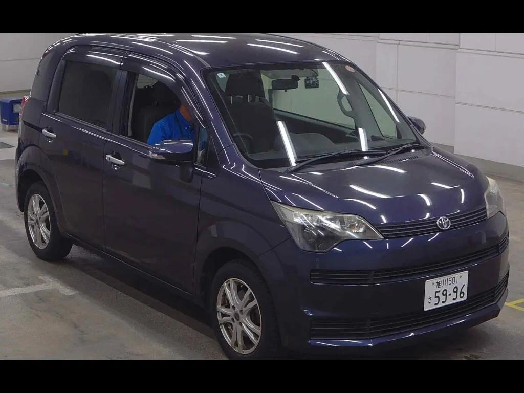 TOYOTA SPADE 4WD X