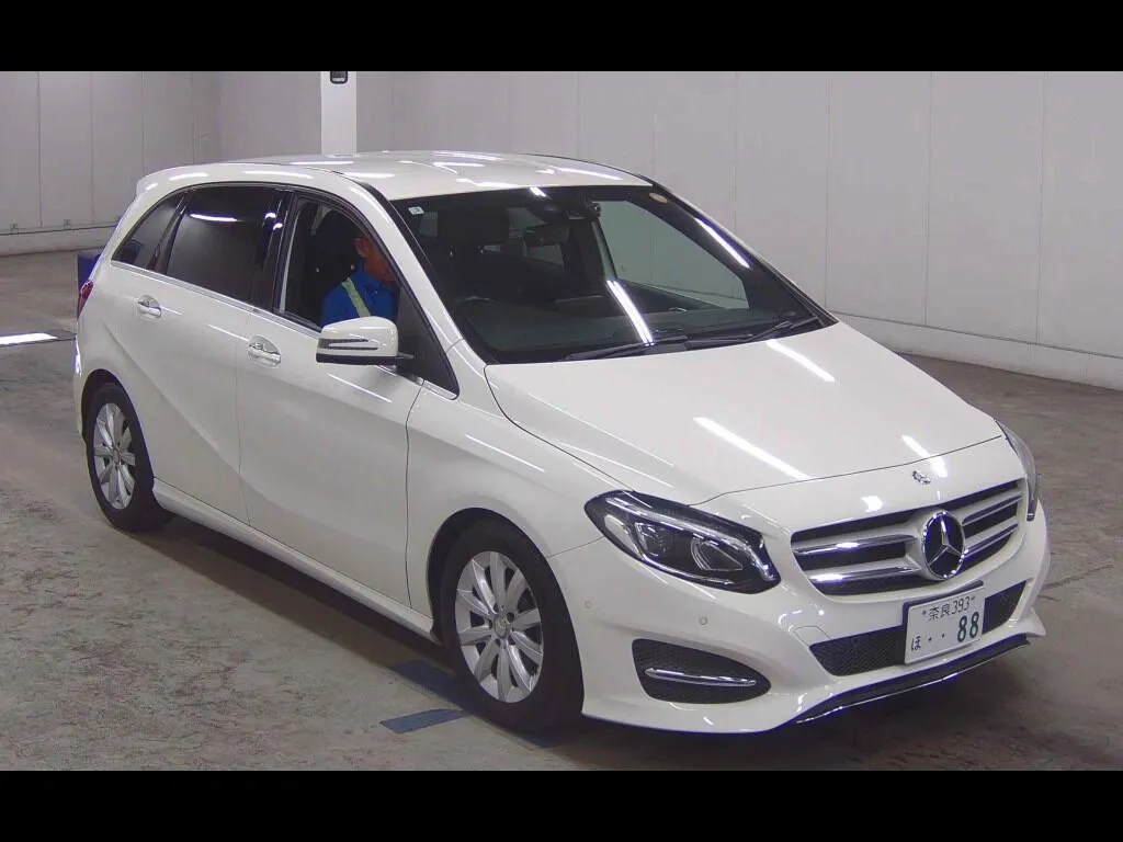 MERCEDES BENZ B-CLASS B180
