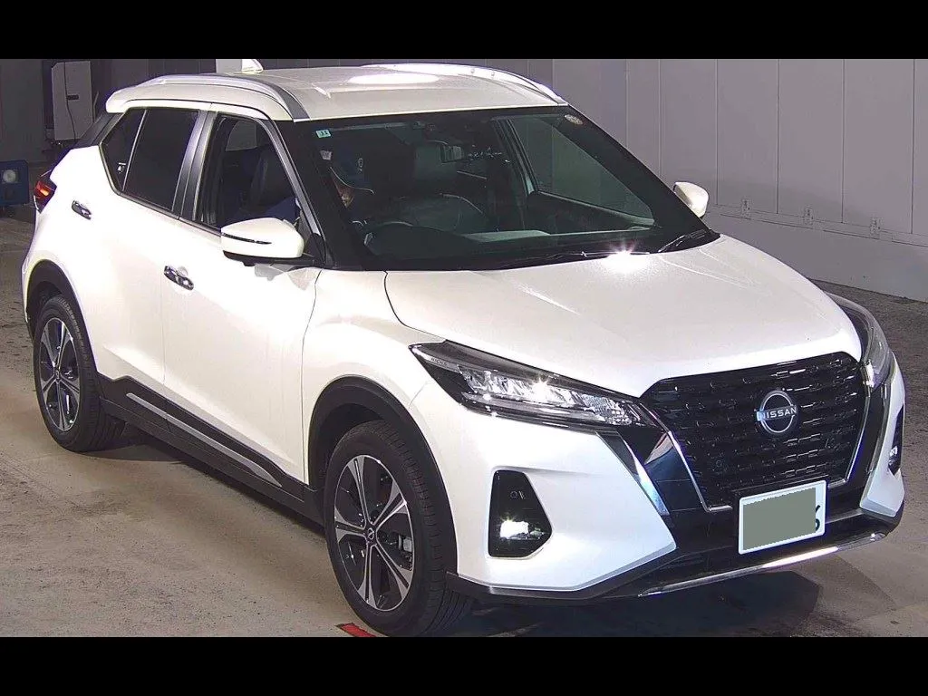 NISSAN KICKS 5D X