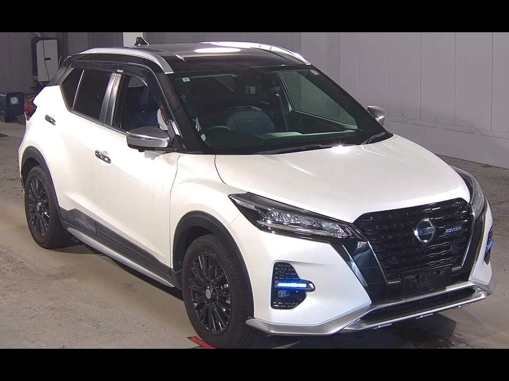 NISSAN KICKS 5D AUTECH