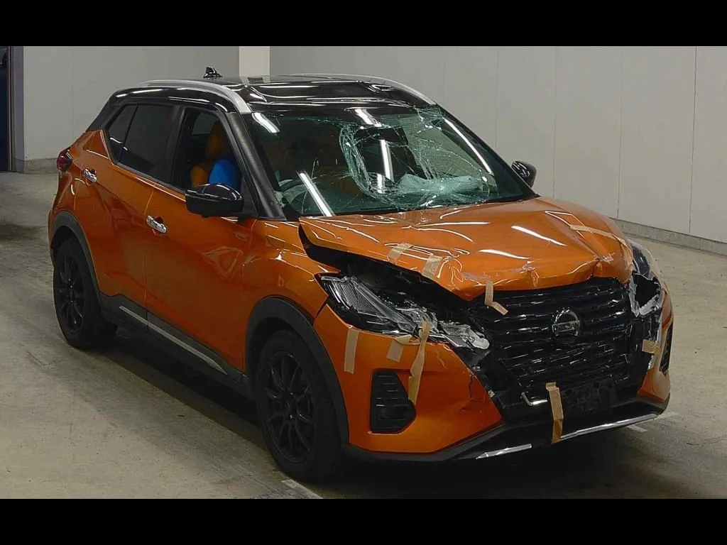 NISSAN KICKS 5D X