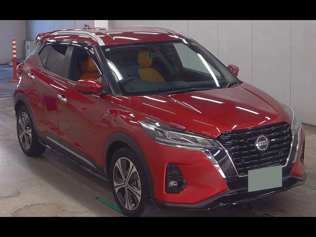 NISSAN KICKS 5D X TWO TONE INTERIOR EDITION