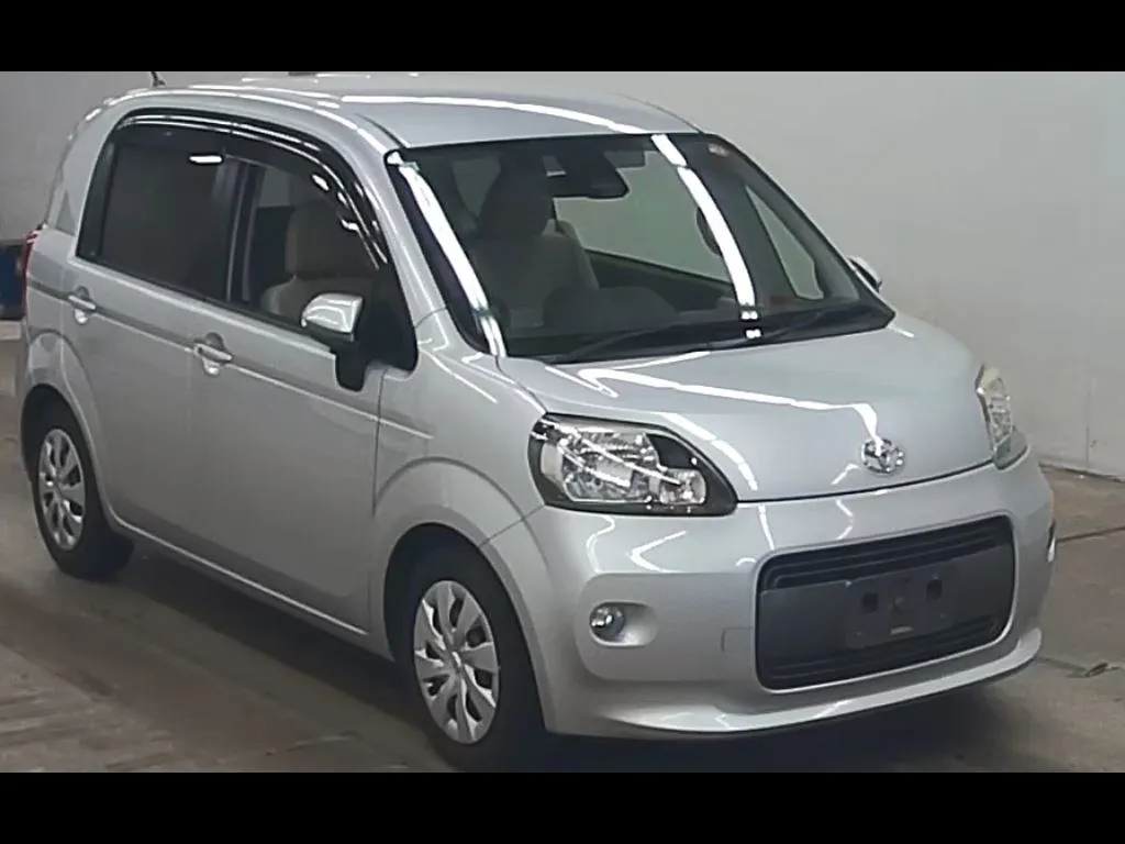 TOYOTA PORTE 4D F