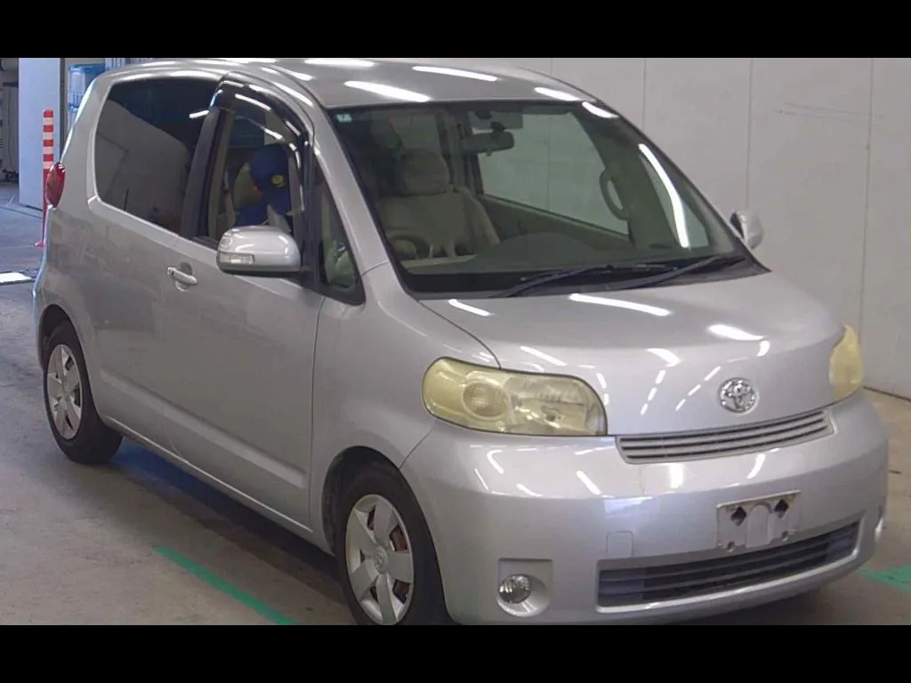 TOYOTA PORTE 3D 150R