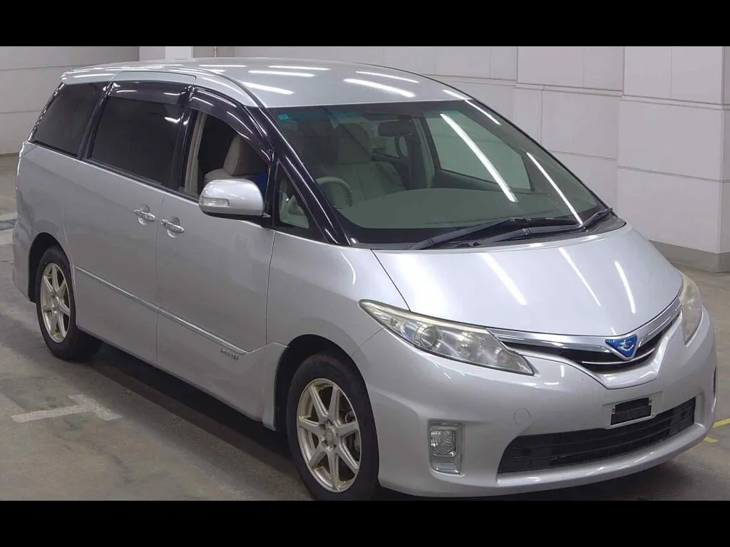 TOYOTA ESTIMA HYBRID 4WD X