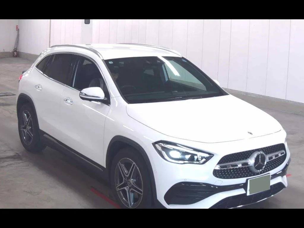 MERCEDES BENZ GLA-CLASS 4WD GLA200D 4MATIC AMG LINE