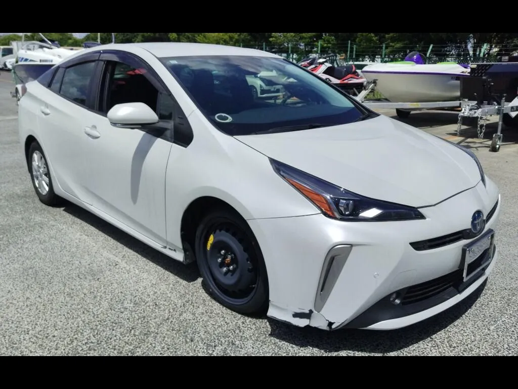 TOYOTA PRIUS 5D