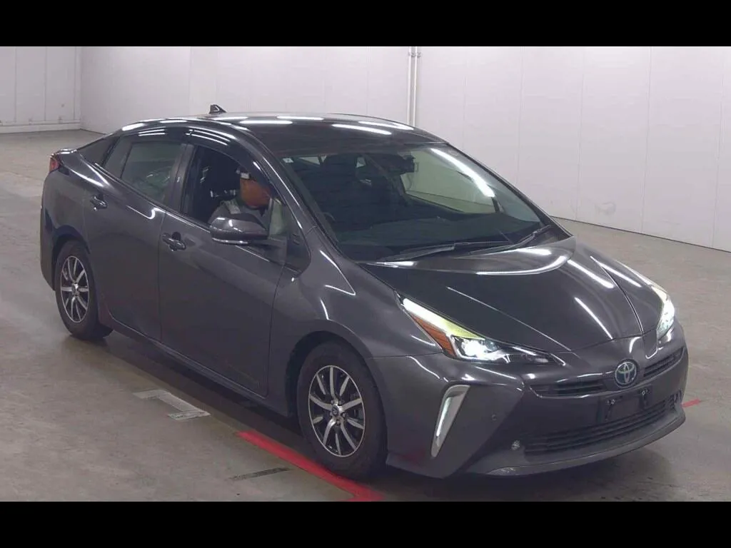 TOYOTA PRIUS 5D S SAFETY PLUS Ⅱ