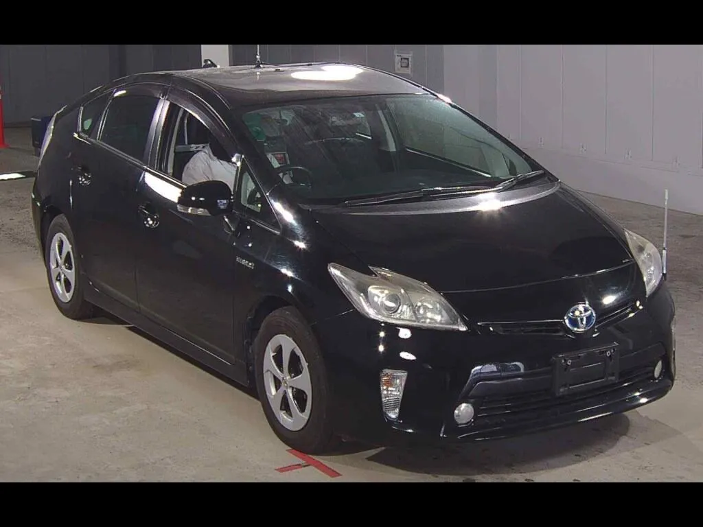 TOYOTA PRIUS 5D S