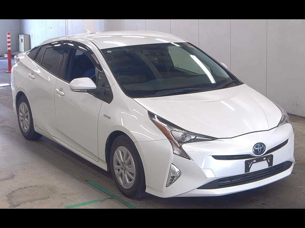 TOYOTA PRIUS 5D S