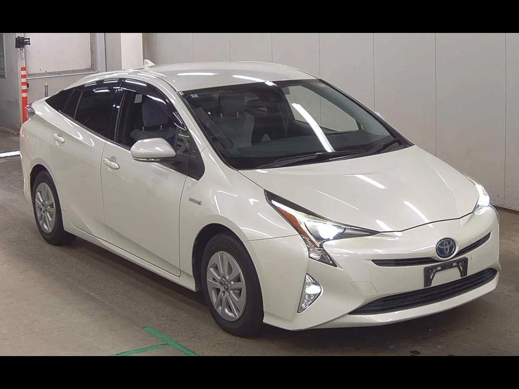 TOYOTA PRIUS 5D 4WD S