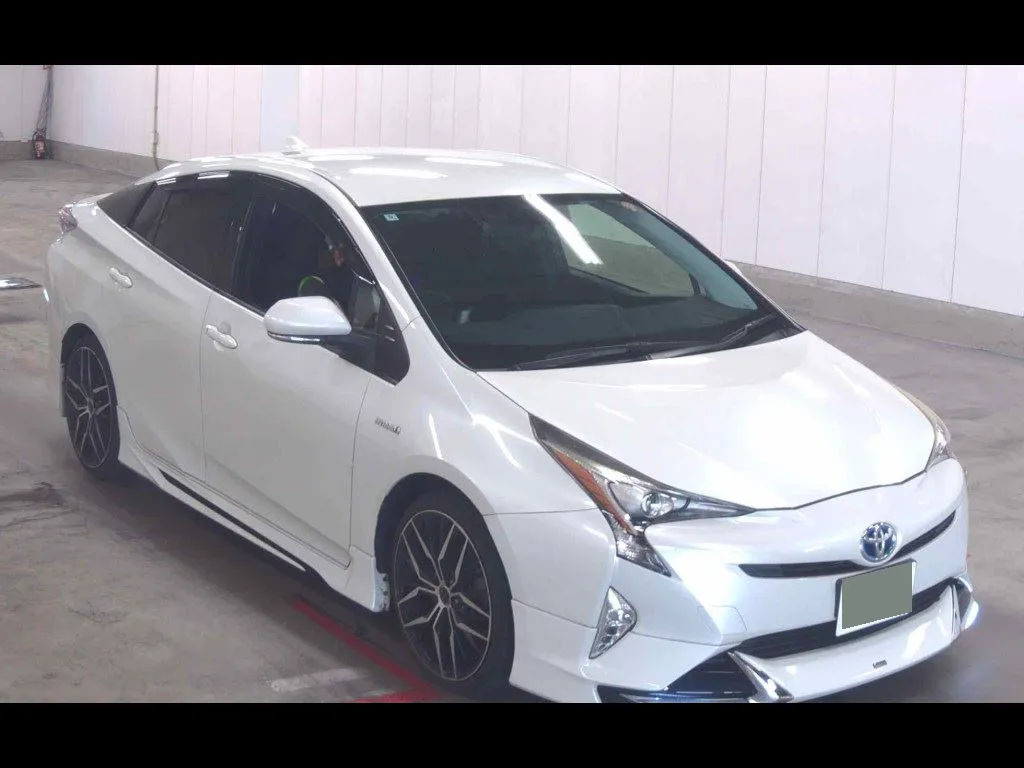 TOYOTA PRIUS 5D 4WD S
