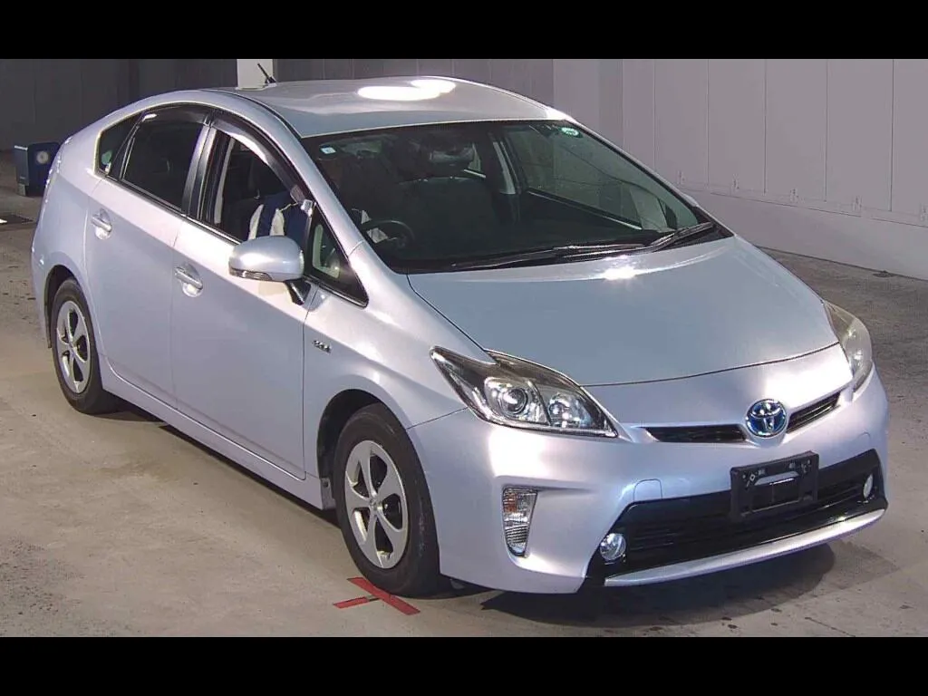 TOYOTA PRIUS 5D S