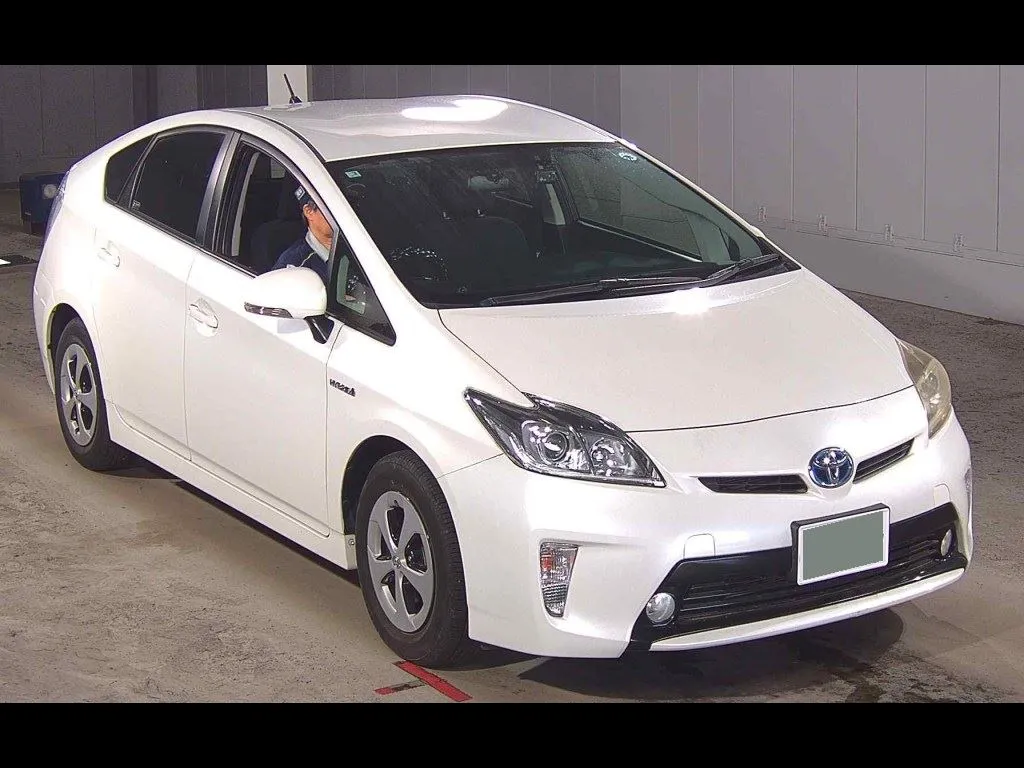 TOYOTA PRIUS 5D S