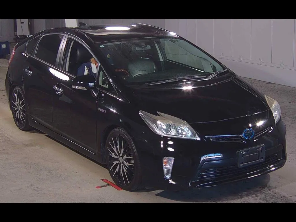 TOYOTA PRIUS 5D S
