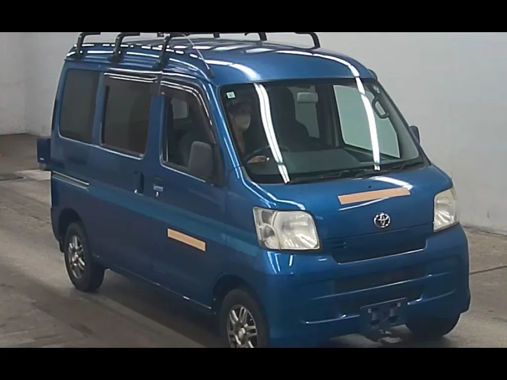 TOYOTA PIXIS VAN 4WD DELUXE